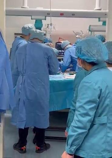 16岁女孩心脏骤停!抢救7天转危为安!医生提醒…… 16岁女孩心脏骤停!抢救7天转危为安!医生提醒……