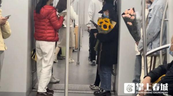 全国最浪漫地铁站~就在昆明→