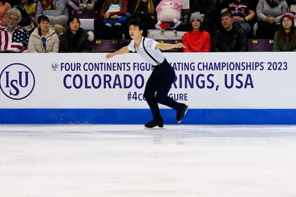 花滑世青赛陈昱东第14名晋级自由滑 “中国小双”第10名完赛