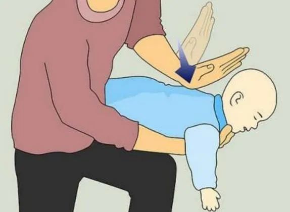 小学生，救人啦！