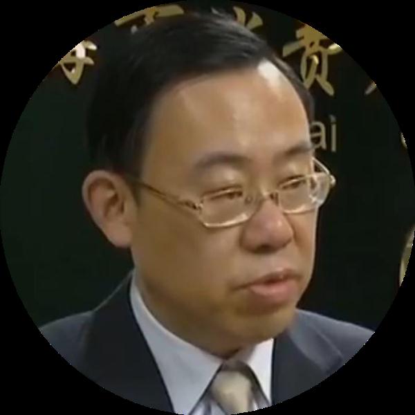 亲测：这些地方太滑了！老年人出行“步步惊心”，地铁、商场、菜场都是危险区！