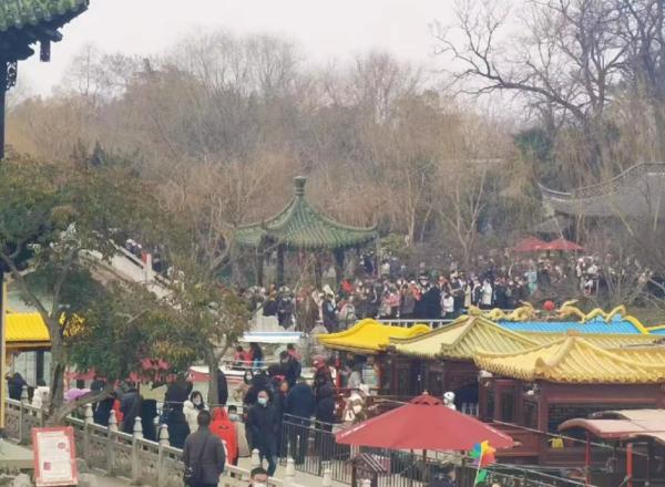 长三角开启新一轮“人从众”模式，瘦西湖、普陀山……这些地方全堵上了
