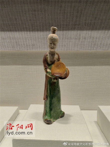 鎏金铜佛像等22件（套）文物首次在洛阳展出