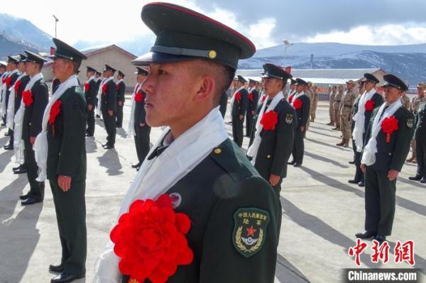 告别雪域边关 西藏山南军分区某边防团举行春季士兵退役仪式