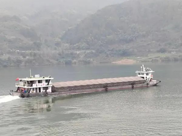 嘉陵江流域实现“水-水中转”分段运输 嘉陵江流域实现“水-水中转”分段运输