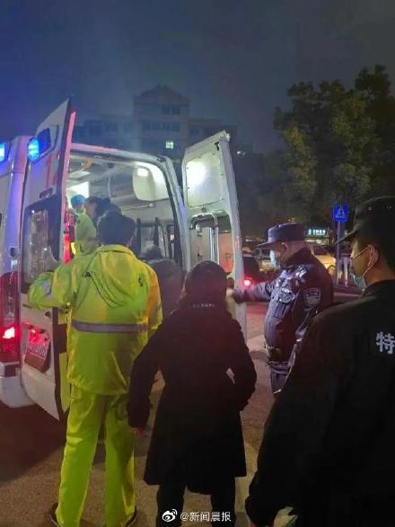 75岁老人中风 好友发现步数为0报警