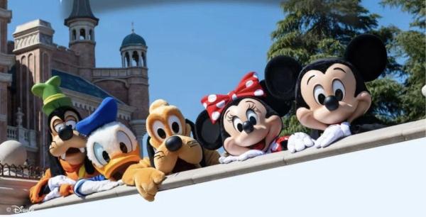 来拥抱、握手、合影吧，“迪士尼朋友互动体验”回归