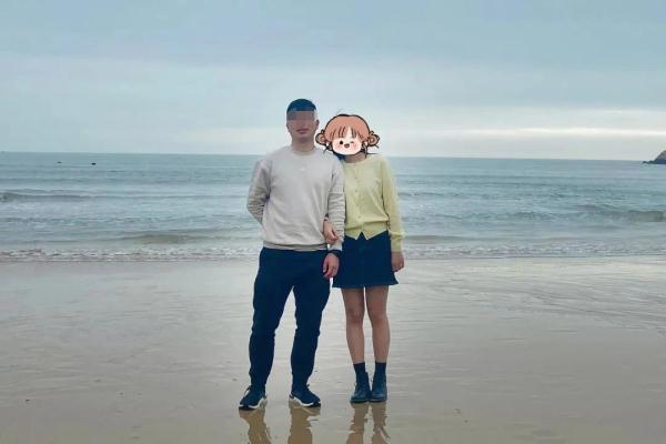 男子第一次陪老婆旅游，因一个临时决定，回来时竟多了3个人