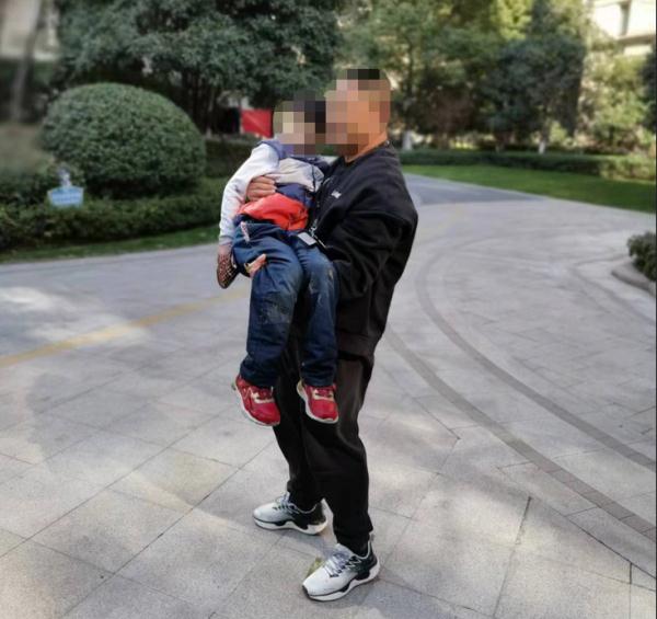 孩子又走丢了,在派出所呢! 孩子又走丢了,在派出所呢!