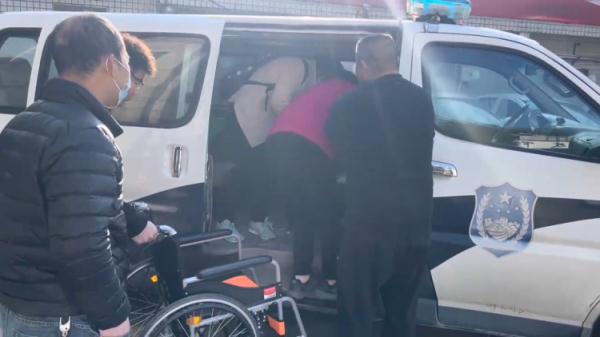 孩子又走丢了,在派出所呢! 孩子又走丢了,在派出所呢!