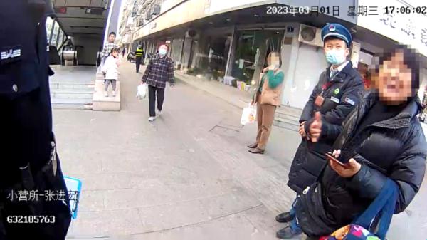 孩子又走丢了,在派出所呢! 孩子又走丢了,在派出所呢!