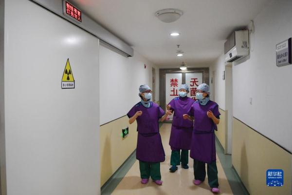 守护心跳的“铅衣天使”