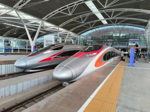 今起购票！香港西九龙⇋汕头、潮州、肇庆，广深港高铁将加开跨境列车