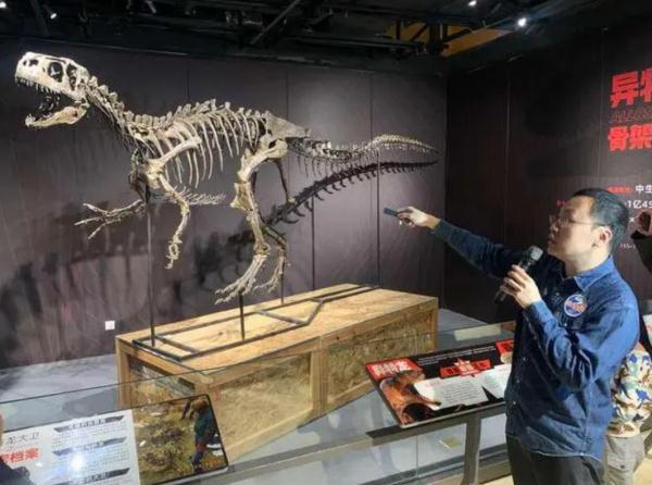 全国首例！广州古生物学家为1.5亿岁恐龙问诊