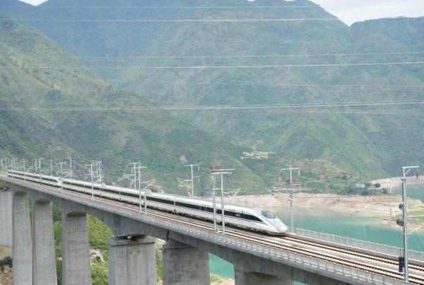 计划投资1100亿元！3条高速公路将建成通车……今年重庆交通建设定下这些目标