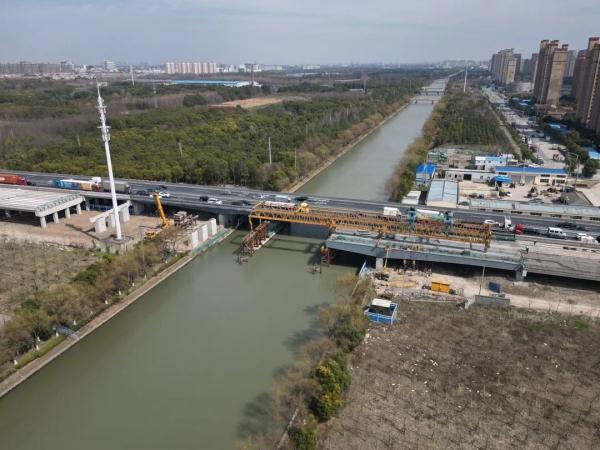 主线跨河桥祁迁河桥即将结构贯通，G15沈海高速嘉浏段有新进展