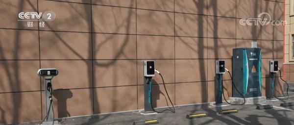 直通两会 | 老旧小区人居环境提升 配套设施全面“焕新”