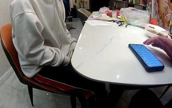 15岁少年2小时豪掷12万!还抹除痕迹毁灭证据! 15岁少年2小时豪掷12万!还抹除痕迹毁灭证据!