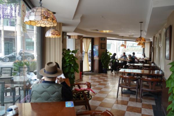 上海网红马路要拆了?真相来了!知名老店下周确定关门,老上海们不舍→ 上海网红马路要拆了?真相来了!知名老店下周确定关门,老上海们不舍→