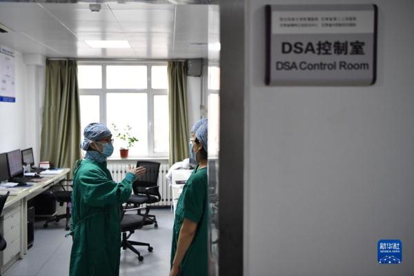 守护心跳的“铅衣天使”