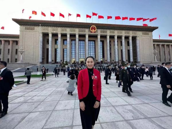 张虹委员：建议大力为国际体育组织输送人才 积极承办国际赛事