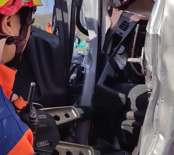 突发事故！就在厦门一隧道口，紧急救援！