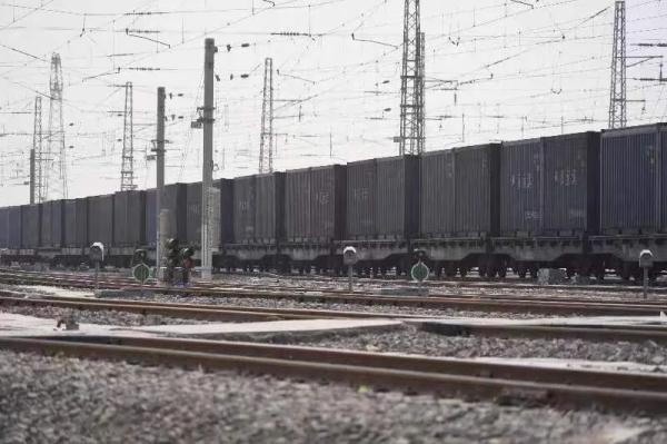 本月底！新疆东部最大铁路编组站——哈密东站二场扩能改造收尾