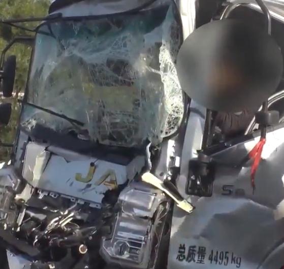 突发事故！就在厦门一隧道口，紧急救援！