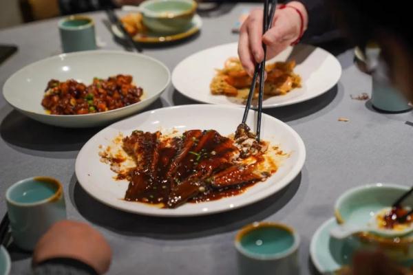 上海人吃了80多年的老字号回来了！TA曾是老卢湾们的“第二食堂”