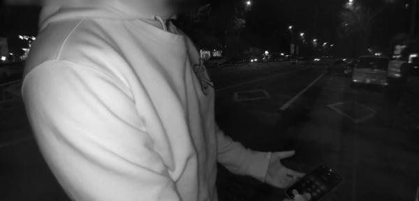 司机一个动作连撞三车,车损严重还要负全责 司机一个动作连撞三车,车损严重还要负全责