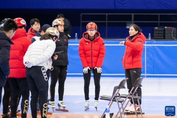 短道速滑——世锦赛:中国队进行赛前训练 短道速滑——世锦赛:中国队进行赛前训练