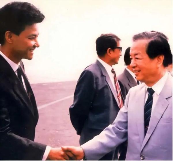 73岁年纪40岁身体!“上海最摩登爷爷”透露逆生长秘诀 73岁年纪40岁身体!“上海最摩登爷爷”透露逆生长秘诀