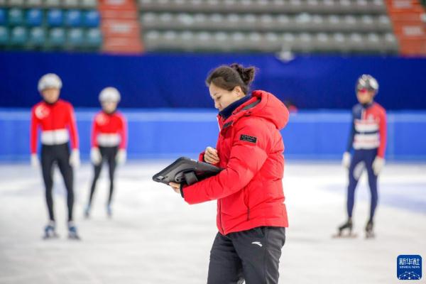短道速滑——世锦赛:中国队进行赛前训练 短道速滑——世锦赛:中国队进行赛前训练