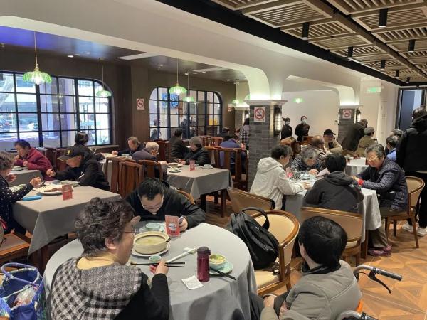 上海人吃了80多年的老字号回来了！TA曾是老卢湾们的“第二食堂”