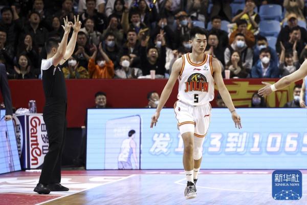 CBA常规赛 | 吉林九台农商银行胜山东高速