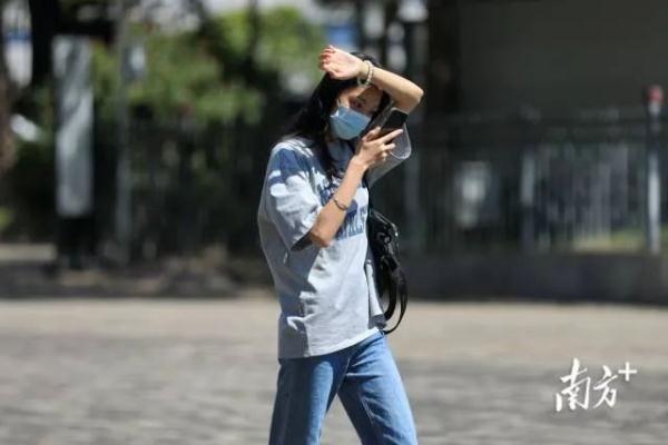 广东：气温冲上30℃！冷空气周末携雨来袭