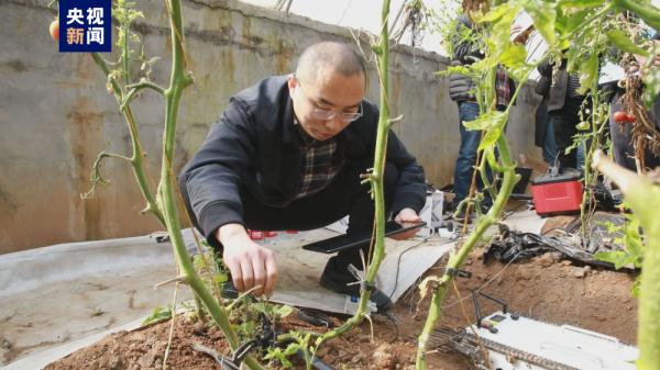 科技助力春耕 &nbsp;智慧农业技术来到田间地头