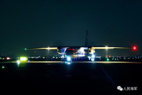 “检查好,可以起飞!”飞行学员夜航训练大片来了 “检查好,可以起飞!”飞行学员夜航训练大片来了