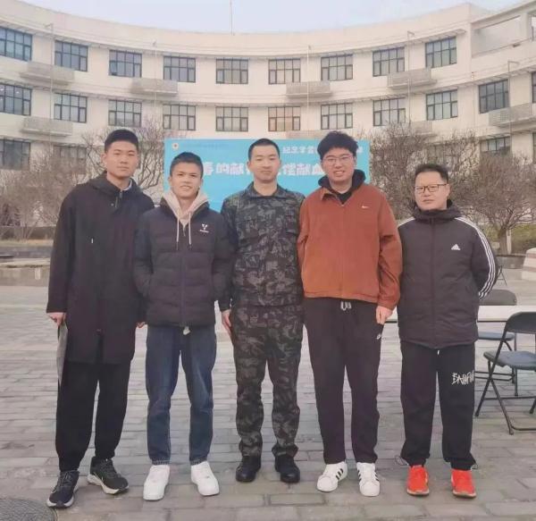 上清华的小弟也入伍了!浙江一家6兄弟接力参军 上清华的小弟也入伍了!浙江一家6兄弟接力参军