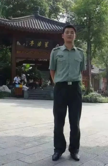 上清华的小弟也入伍了!浙江一家6兄弟接力参军 上清华的小弟也入伍了!浙江一家6兄弟接力参军