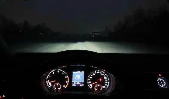 双预警！沙尘已至，预计今夜将有中重度污染