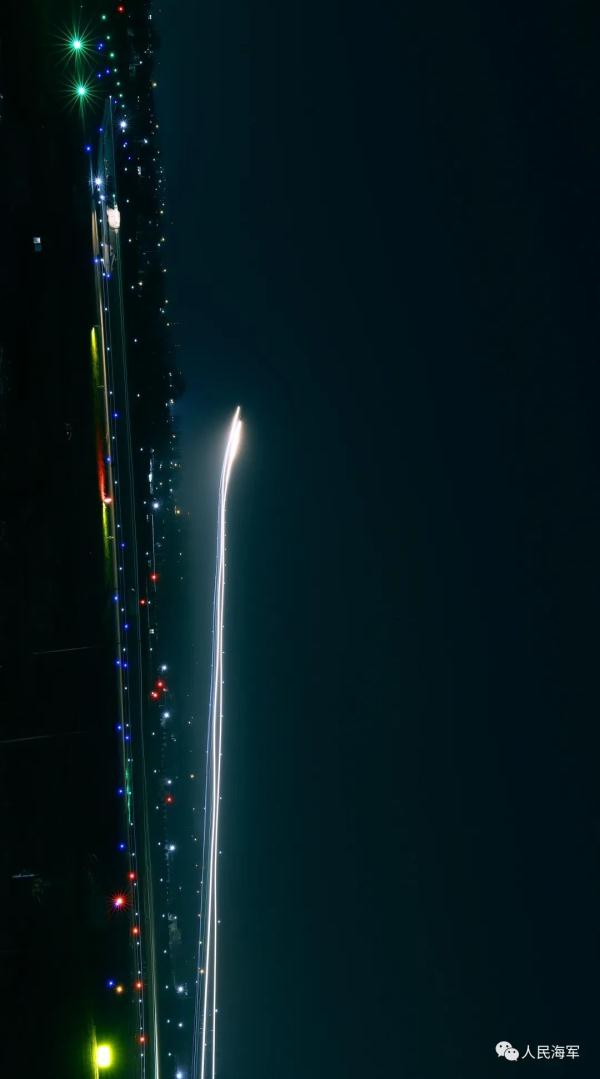 “检查好,可以起飞!”飞行学员夜航训练大片来了 “检查好,可以起飞!”飞行学员夜航训练大片来了