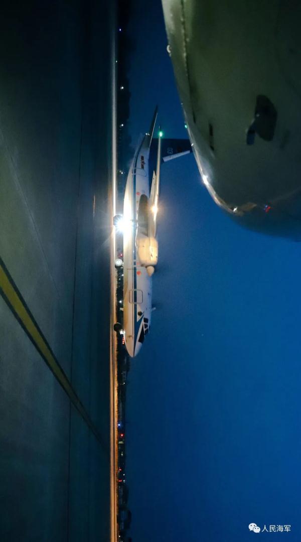 “检查好,可以起飞!”飞行学员夜航训练大片来了 “检查好,可以起飞!”飞行学员夜航训练大片来了