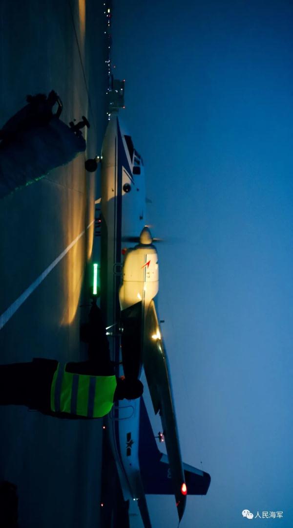 “检查好,可以起飞!”飞行学员夜航训练大片来了 “检查好,可以起飞!”飞行学员夜航训练大片来了