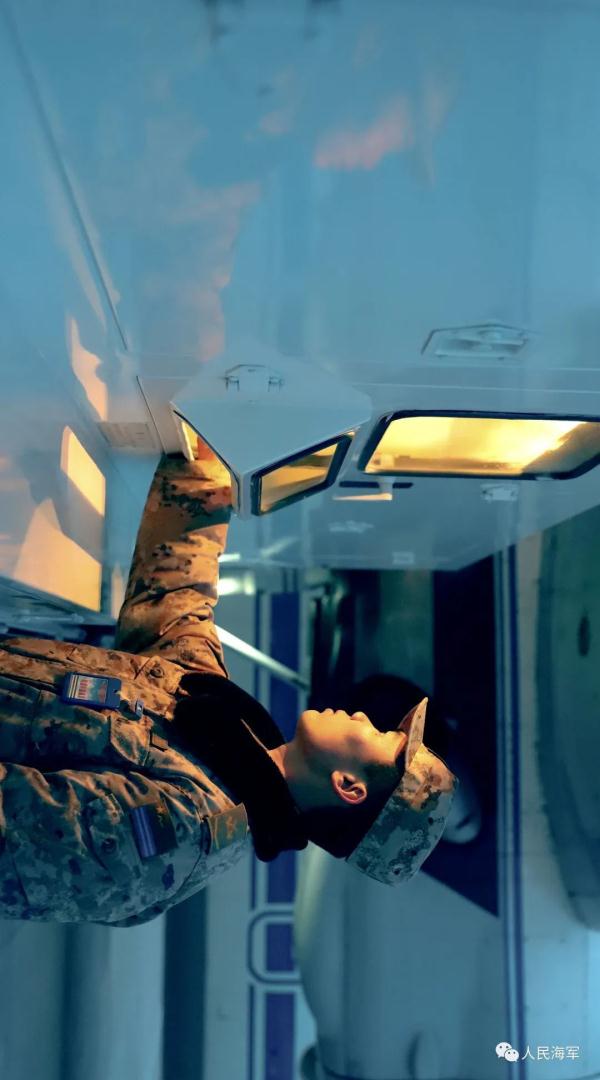 “检查好,可以起飞!”飞行学员夜航训练大片来了 “检查好,可以起飞!”飞行学员夜航训练大片来了