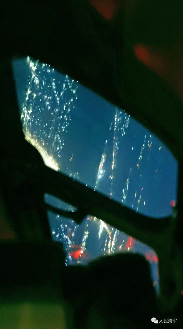 “检查好,可以起飞!”飞行学员夜航训练大片来了 “检查好,可以起飞!”飞行学员夜航训练大片来了