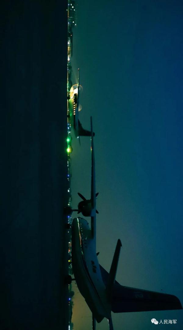 “检查好,可以起飞!”飞行学员夜航训练大片来了 “检查好,可以起飞!”飞行学员夜航训练大片来了