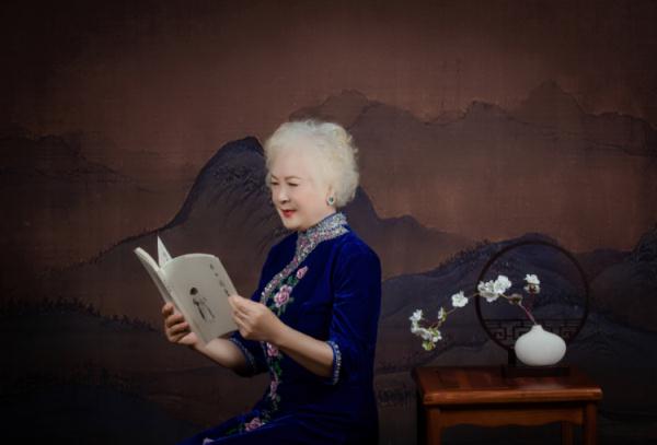 坚持热爱！长沙81岁老人穿旗袍学走秀：既锻炼身体又认识朋友