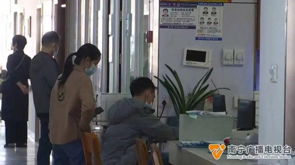 24岁小伙喝了两瓶啤酒心梗发作，医生：这些危险因素要远离→
