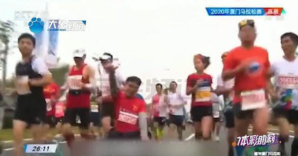 轮椅上的马拉松，他“跑”完了33场……